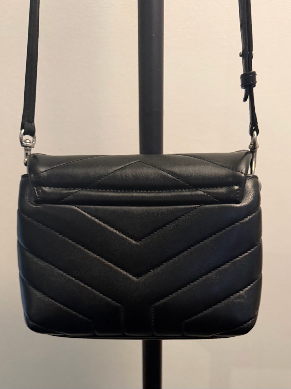 Saint Laurent Loulou Toy Black Quilted Leather Crossbody Bag - Picture 5 of 16